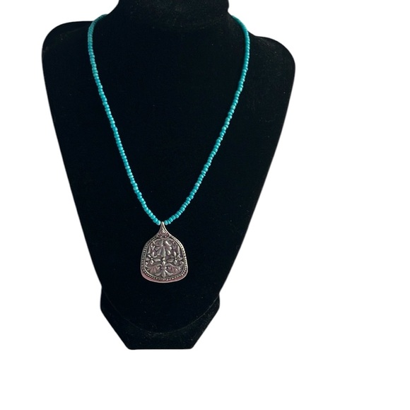 Baked Beads turquoise beaded necklace with silver tone medallion 19.5” - Picture 8 of 8